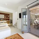 Villa Theros *