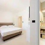 Villa Theros